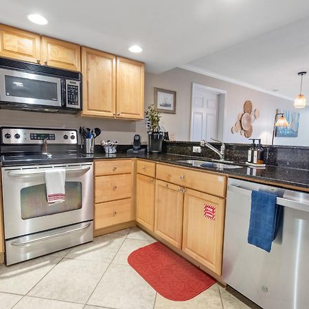 Fun 2 Bed/2 Bath Condo With Pool On Biloxi Beach Kültér fotó