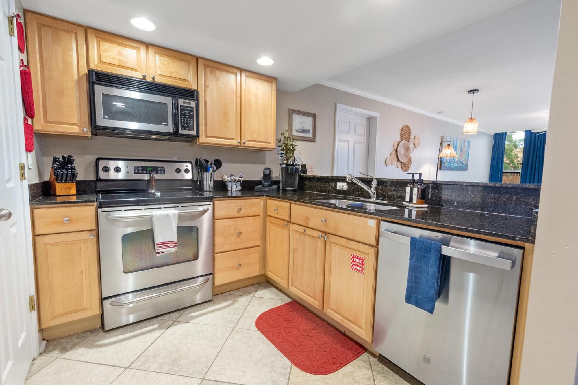 Fun 2 Bed/2 Bath Condo With Pool On Biloxi Beach Kültér fotó