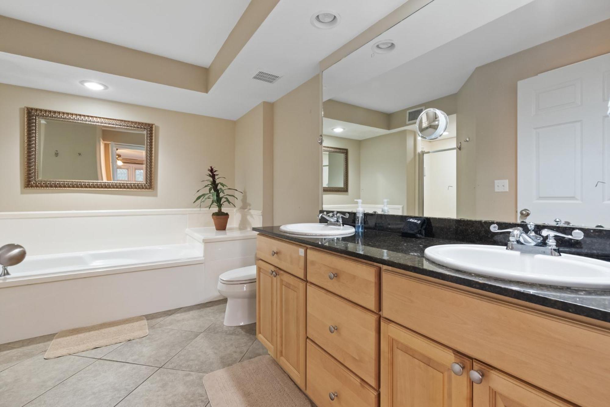 Fun 2 Bed/2 Bath Condo With Pool On Biloxi Beach Kültér fotó